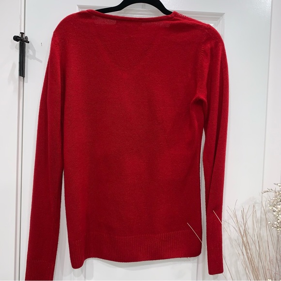 KAREN SCOTT red 🍒V-Neck sweater with Rhinestones size small - Picture 5 of 9